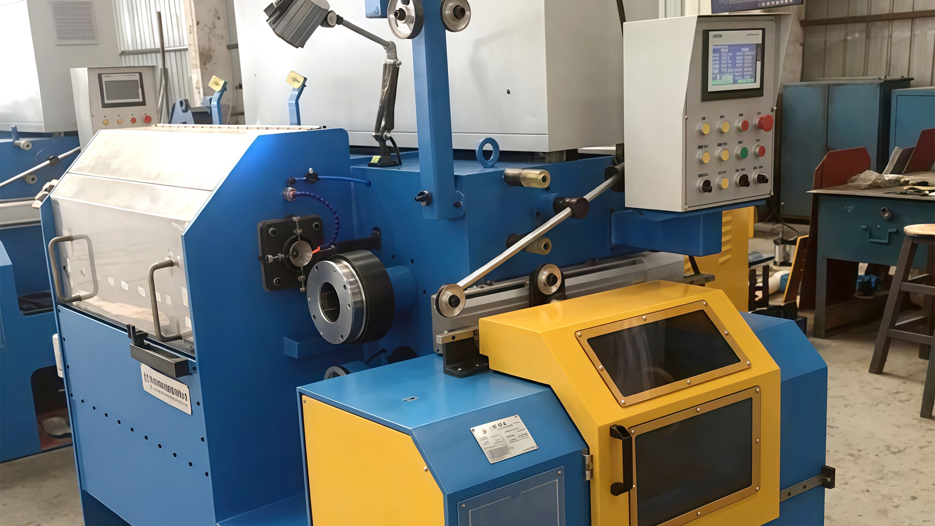Bir tel çizim makinesinin mekaniğini ve işlevselliğini anlamak: ham metali ince tellere nasıl dönüştürür